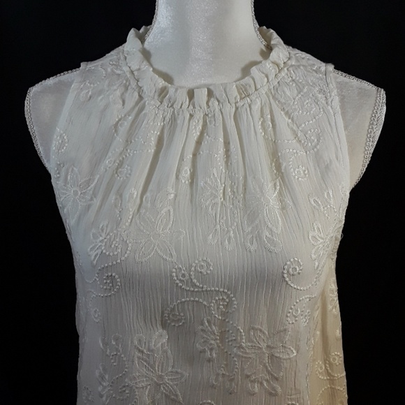 Aqua Embroidered Tank Top - Picture 2 of 6